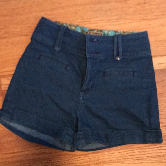 rich and skinny shorts